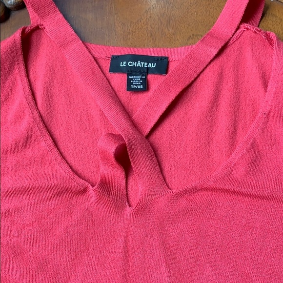 Le Chateau coral form fitted long sweater - Picture 2 of 2